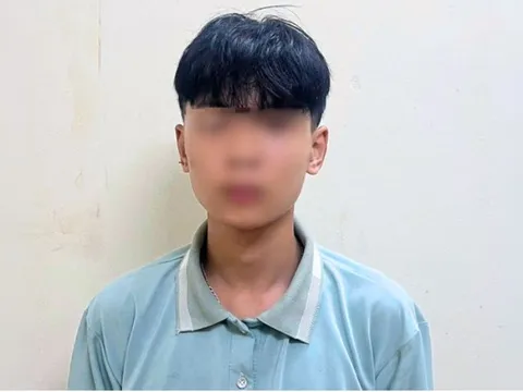 Bắt thiếu niên 15 tuổi chém trọng thương bạn nhậu