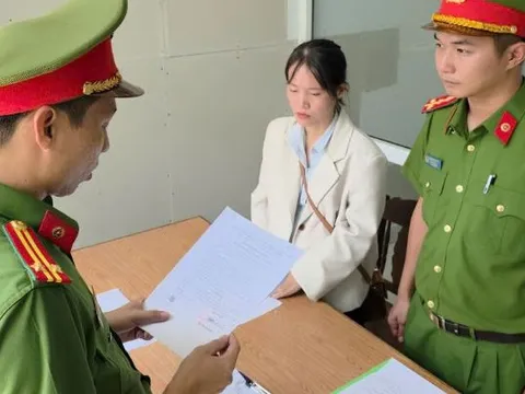 Bắt tạm giam nhân viên ngân hàng làm giả giấy tờ, chiếm đoạt 1,7 tỷ đồng