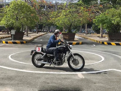 Có được thi bằng lái xe hạng A khi chưa có bằng lái xe hạng A1?