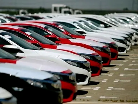 Đề xuất quy định việc nhập khẩu, tạm nhập khẩu ô tô theo hình thức quà biếu, tặng, tài sản di chuyển