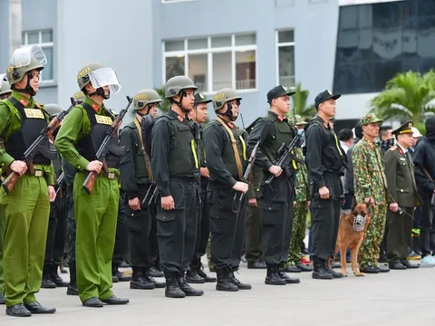 Đấu tranh, ngăn chặn việc tài trợ hoạt động xâm phạm an ninh quốc gia, khủng bố