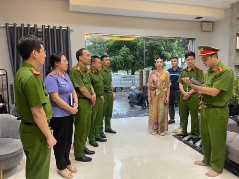 Khởi tố 2 đối tượng về tội 'trốn thuế'