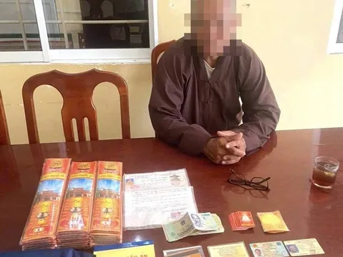 Giả danh nhà sư đi bán nhang, kêu gọi quyên góp từ thiện để trục lợi