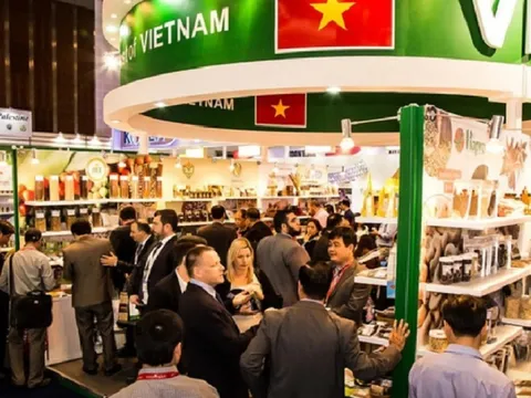 Thủ tướng chỉ thị các nhiệm vụ, giải pháp trọng tâm thúc đẩy xuất khẩu, phát triển thị trường ngoài nước