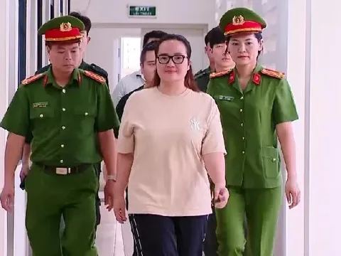 Khởi tố, bắt tạm giam nữ doanh nhân Hoàng Hường