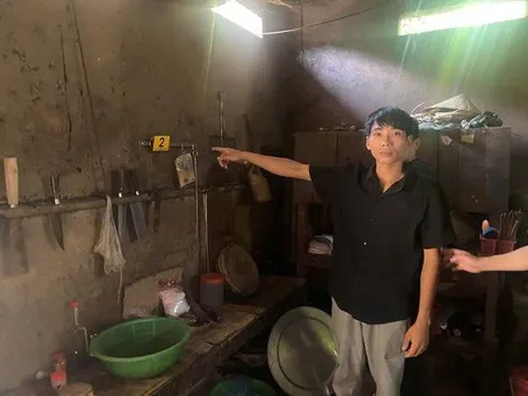 Khởi tố nam thanh niên dùng dao chém bố đẻ trọng thương