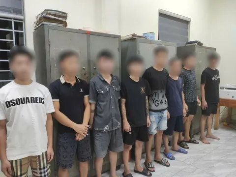 Kiểm tra quán karaoke Venus phát hiện 18 đối tượng dương tính ma túy