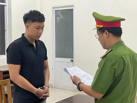 Bắt đối tượng giả danh công an hiếp dâm nữ sinh