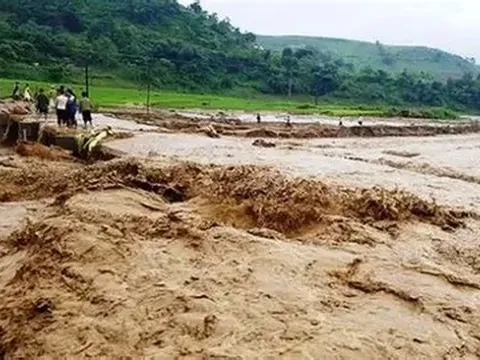 Khẩn trương khắc phục hậu quả của bão số 13; sẵn sàng ứng phó mưa lũ những ngày tới