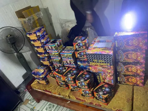 Triệt phá đường dây buôn bán pháo nổ hoạt động liên tỉnh