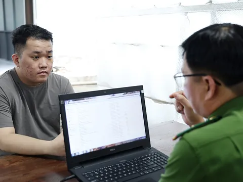 Bắt tạm giam quản lý và nhân viên nhà nghỉ chứa mại dâm