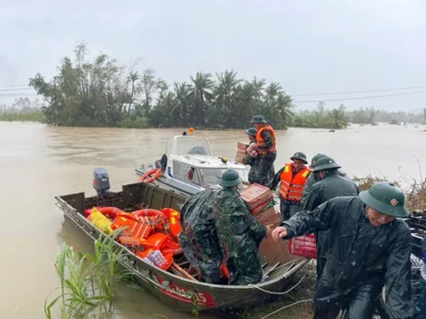 Chính phủ chi thêm 1.100 tỷ đồng cứu trợ 4 tỉnh sau mưa lũ lịch sử