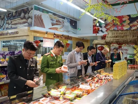 Bộ Y tế yêu cầu tăng cường kiểm tra, xử lý vi phạm an toàn thực phẩm dịp Tết