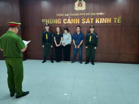 TP.HCM: Triệt phá đường dây buôn lậu thực phẩm chức năng quy mô lớn