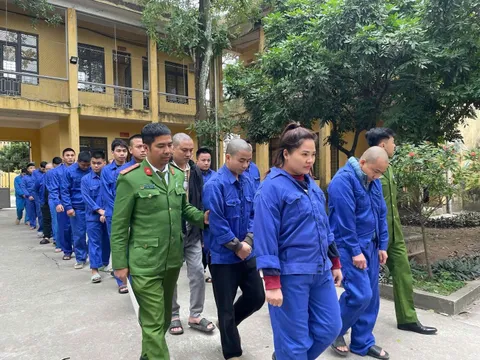 Hưng Yên: Phá đường dây lừa đảo chiếm đoạt tài sản và đánh bạc trực tuyến quy mô 9.300 tỷ đồng