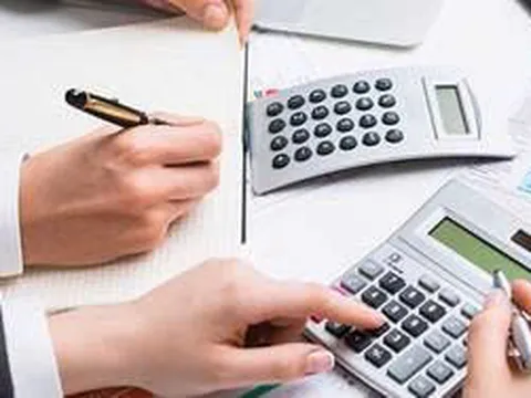 Hóa đơn thanh toán ngoài giờ hành chính có được khấu trừ thuế GTGT?