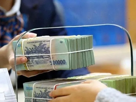 Bán lại khoản nợ mua từ ngân hàng, cá nhân phải nộp thuế ra sao?