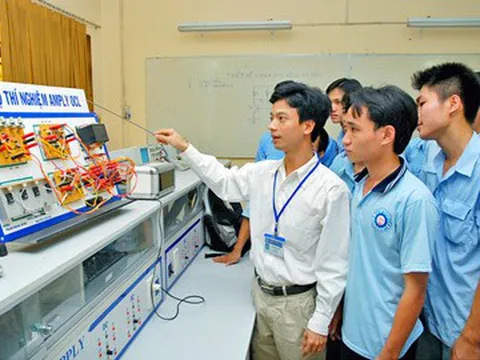 Chế độ làm việc đối với nhà giáo giáo dục nghề nghiệp