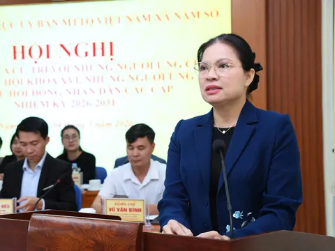 Cử tri ấn tượng với chương trình hành động của ứng cử viên ĐBQH khoá XVI Hà Thị Nga