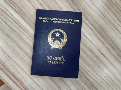 Xuất hiện thủ đoạn lừa đảo chuyển tiền nhận hộ chiếu qua bưu điện