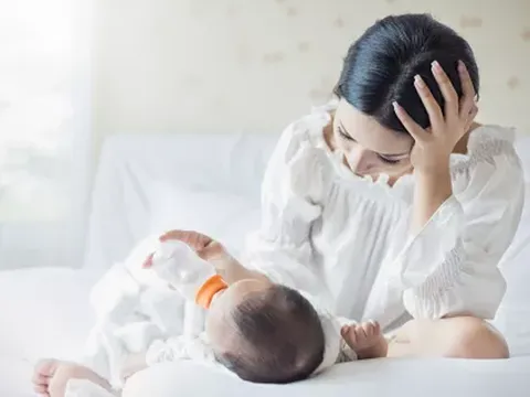 Cảnh giác trước loạt chiêu lừa đảo tặng quà, thẻ chăm sóc sức khỏe cho trẻ nhỏ