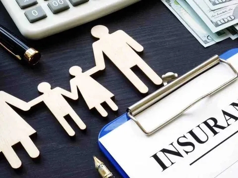 Làm đại lý bán bảo hiểm hưởng hoa hồng, có phải kê khai thuế?