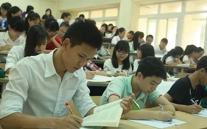 Sinh viên có hộ khẩu ở vùng đặc biệt khó khăn được hỗ trợ học phí ra sao?