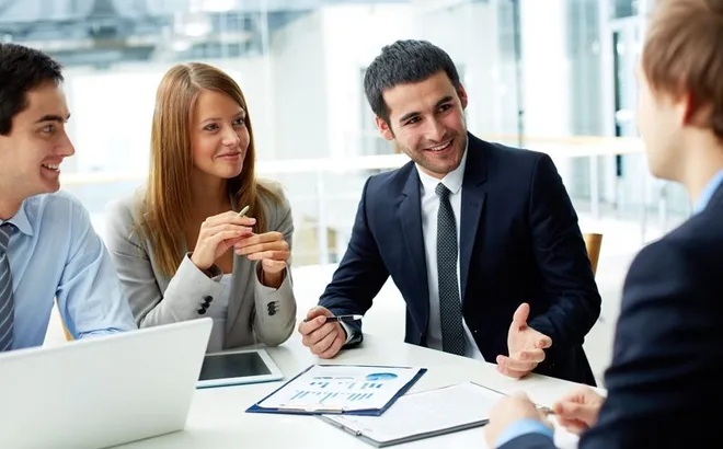 Người lao động nước ngoài bị thu hồi giấy phép lao động trong những trường hợp nào?