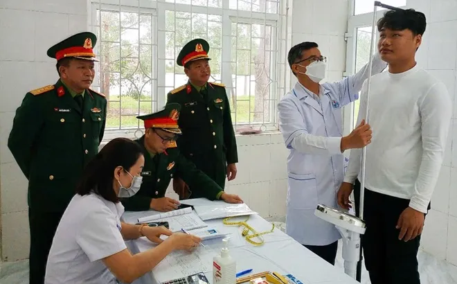 Không đạt thể lực vòng sơ tuyển, có được tiếp tục khám nghĩa vụ quân sự?