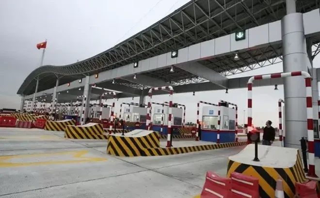 Phí BOT khi cử nhân viên đi công tác có được tính vào chi phí được trừ khi xác định thu nhập chịu thuế?