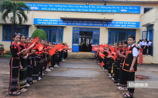 Đề xuất hỗ trợ 30 - 150% lương cơ sở với học sinh, sinh viên dân tộc thiểu số rất ít người